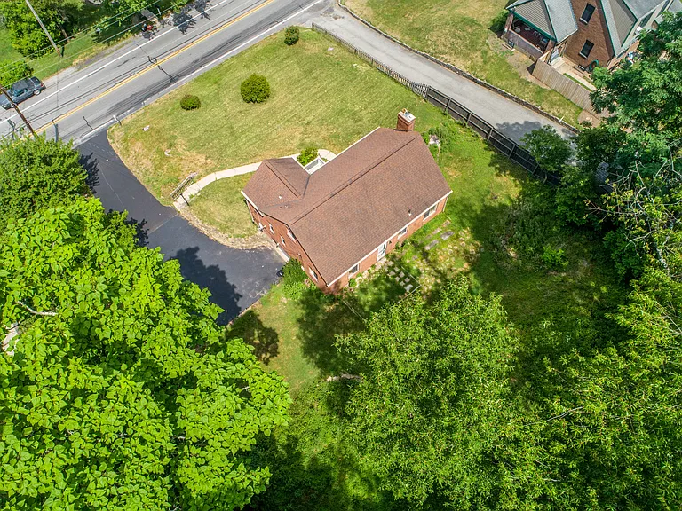 5649 Library Rd — Photo 31