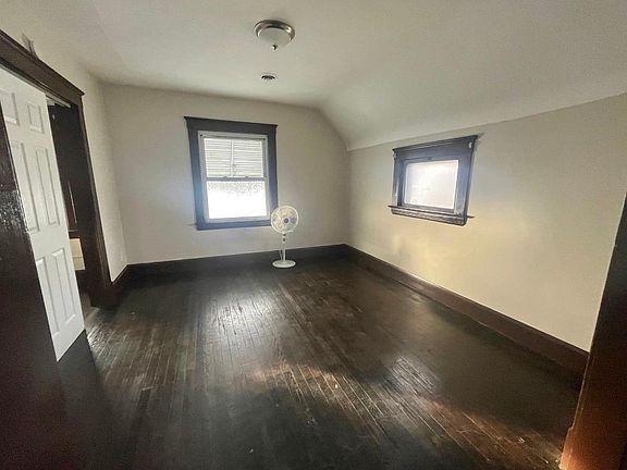 4th image of 3393 W 45th St Unit 2