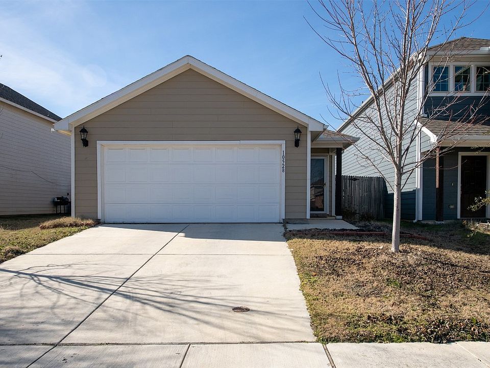 1st image of 10528 Many Oaks Dr