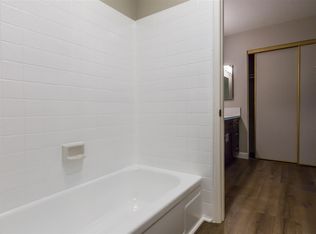 42 Exeter, Irvine, CA 92612