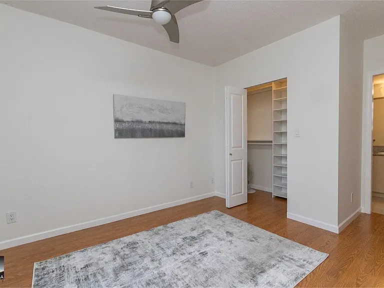 9232 University Cres #707 — Photo 12
