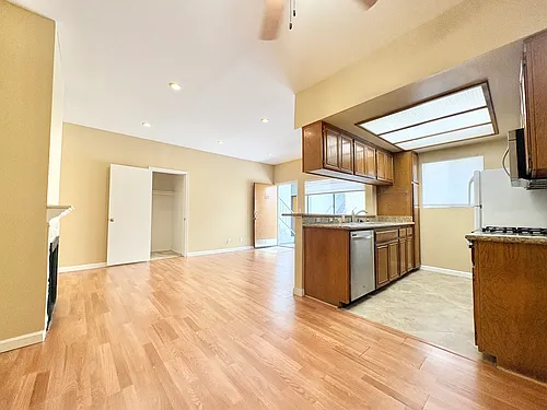 6202 Fulton Ave #4 Photo 1