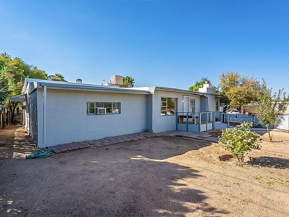 3rd image of 4541 N Pomona Ave