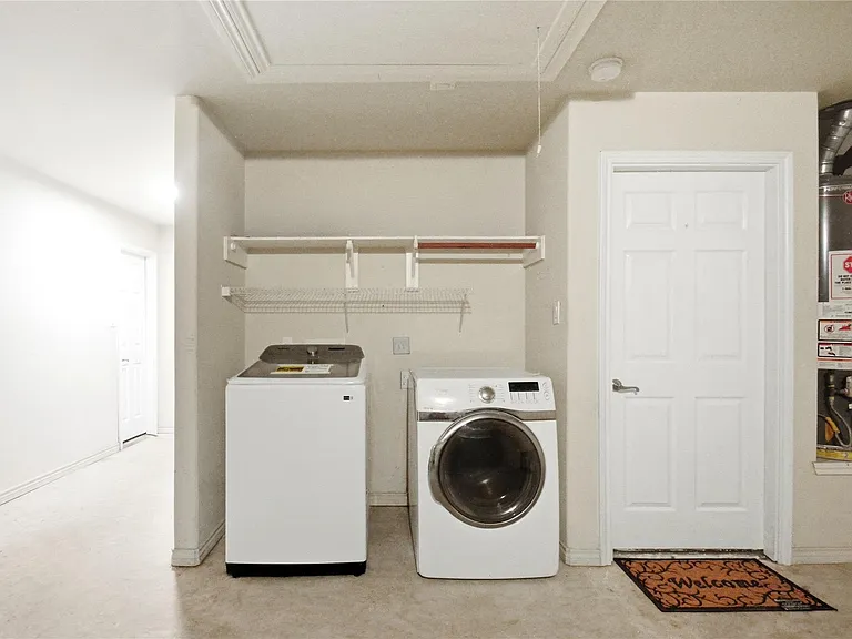 1702 Fantasy Woods Dr — Photo 37