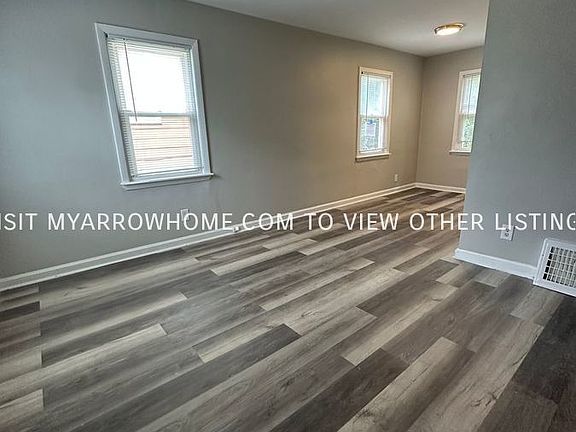 4th image of 338 Plaza Ave