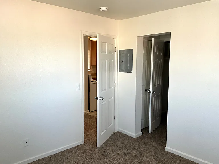 789 Dixieanne Ave #D — Photo 8