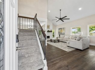 1600 Hartford Dr, Carrollton, TX 75007