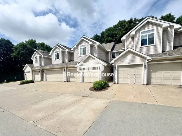 6800 Ashworth Rd Unit 403, West Des Moines, IA 50266