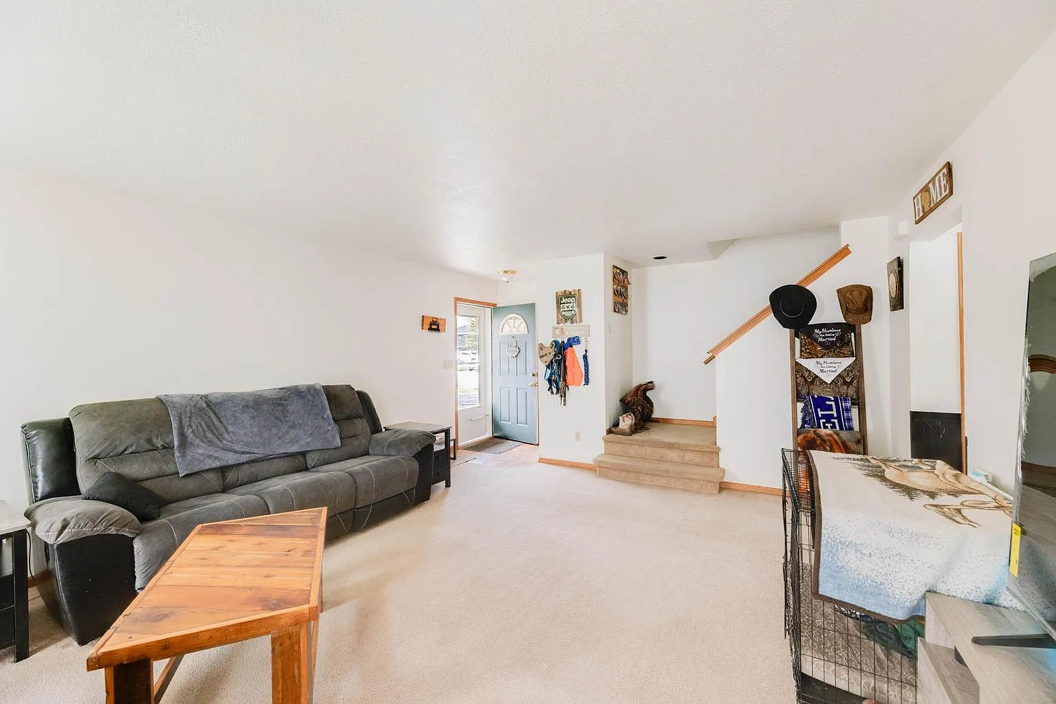 3 bed, 1.5 bath, 1416 sqft, $2,100 — Photo 4