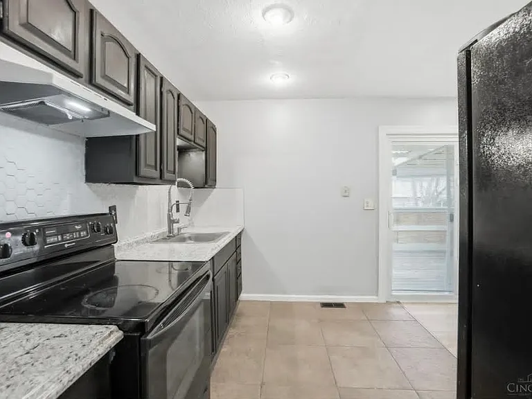9925 Grasscreek Ct — Photo 8