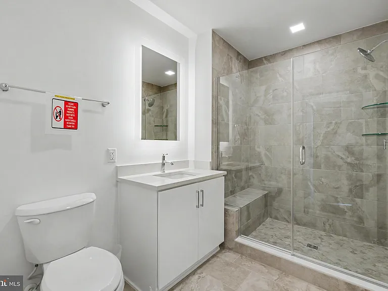 701 N Henry St #213 — Photo 40