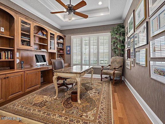 5th image of 100 LANTANA Court