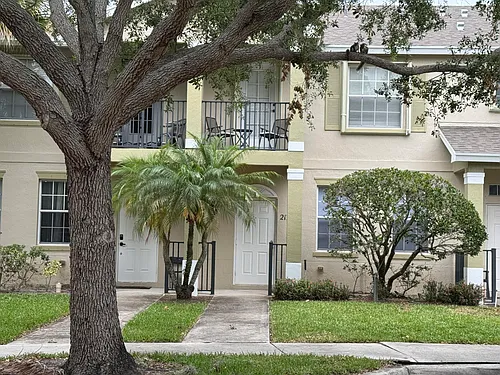 2131 SE Destin Dr Photo 1