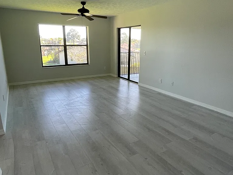 6537 SE Federal Hwy #202 — Photo 7