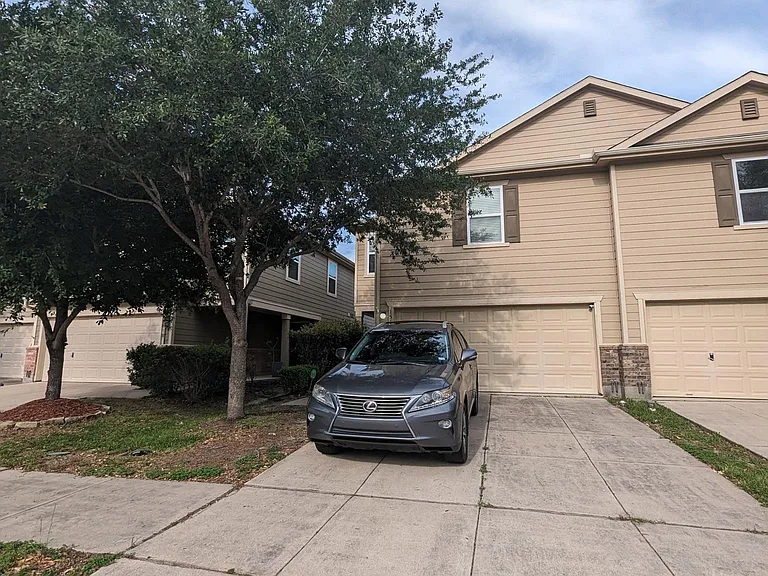 15106 Trinity Meadow Dr — Photo 2