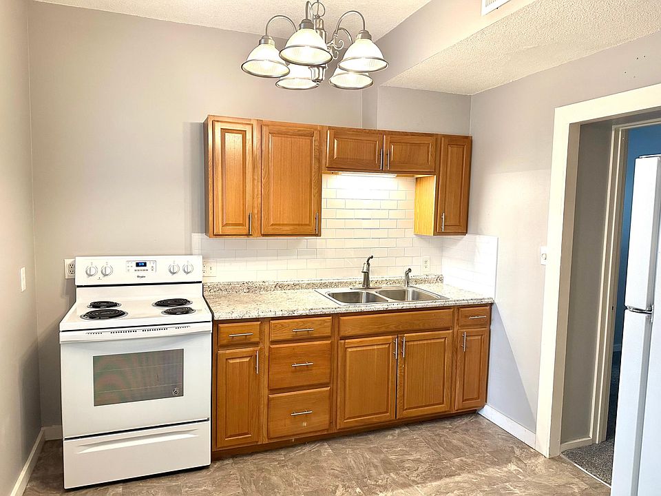 1st image of 215 Olive St APT 1