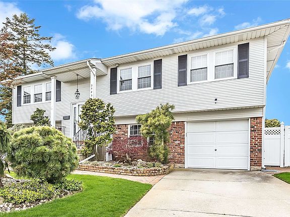 3rd image of 2583 Castle Ct