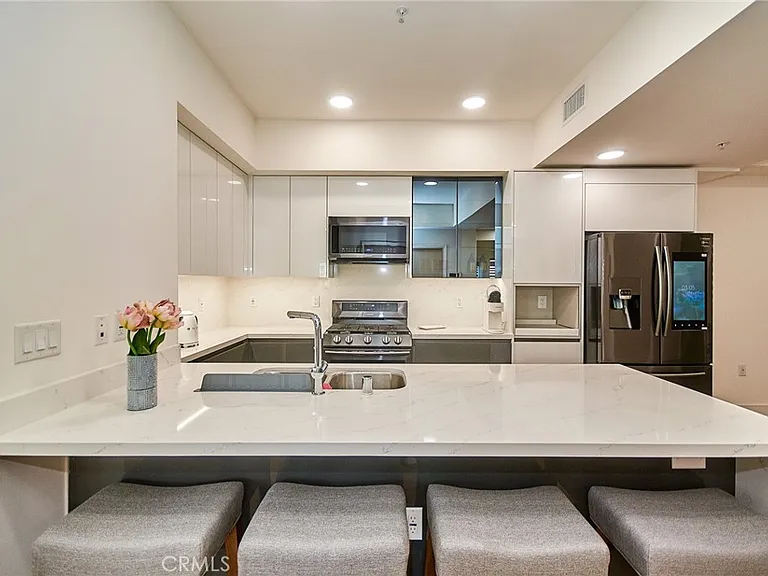 820 S Wilton #304 — Photo 14