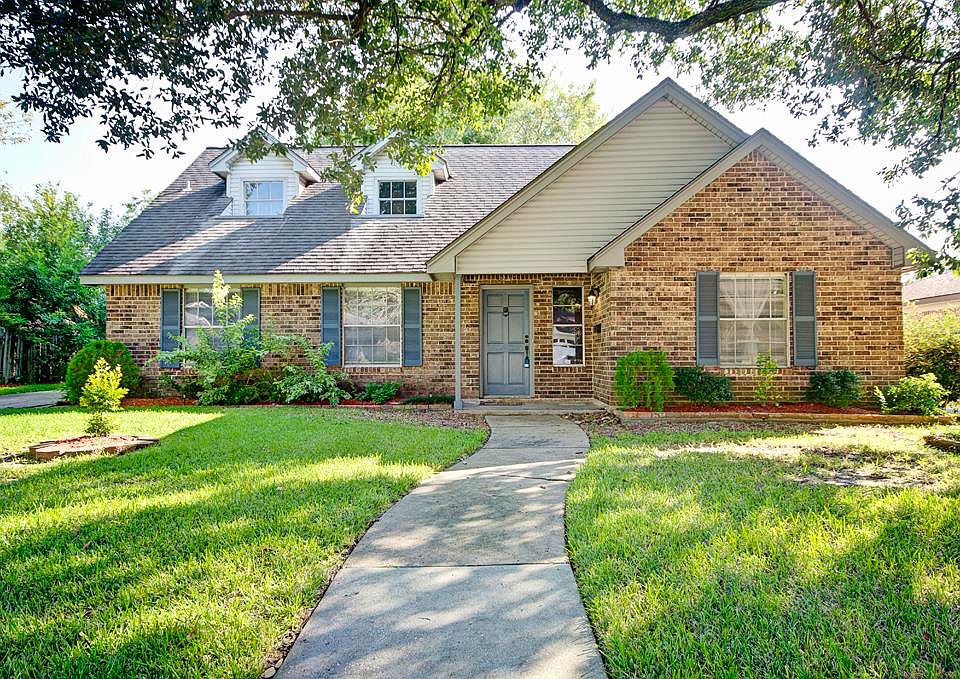 1st image of 15911 Diana Ln