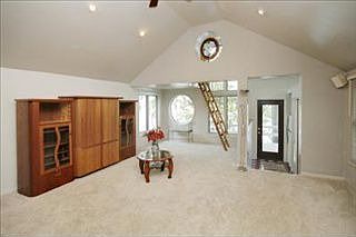 4th image of 881 Woodland Bch