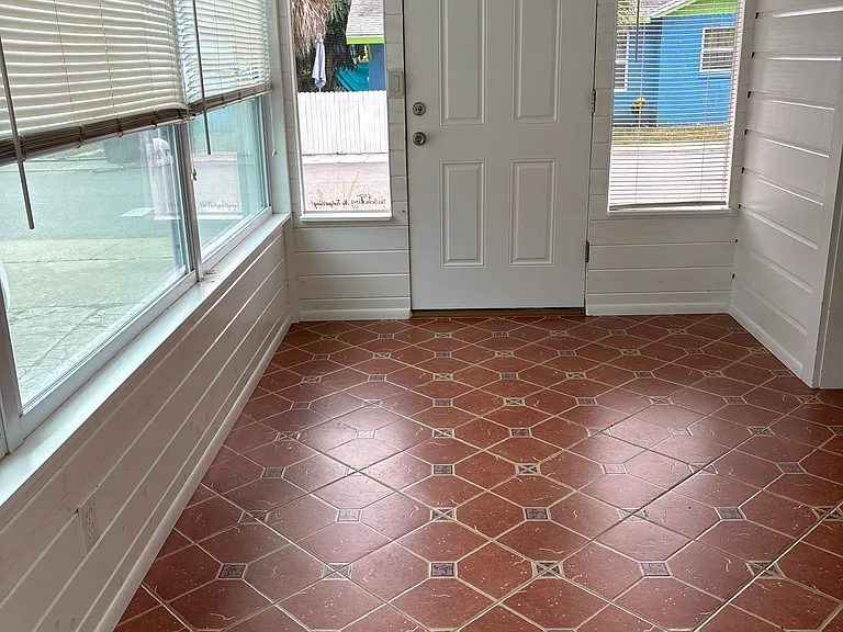 Entrance door into Florida room