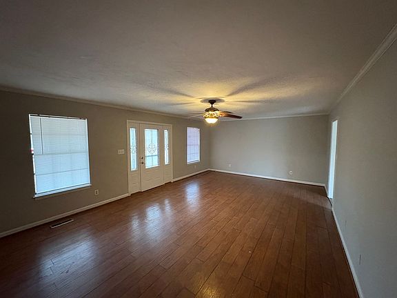 5th image of 100 Lake Country Dr