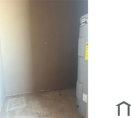 2902 E Fillmore St — Photo 16