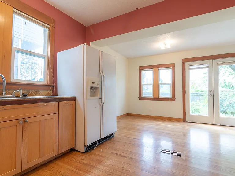 4715 NE 17th Ave — Photo 7