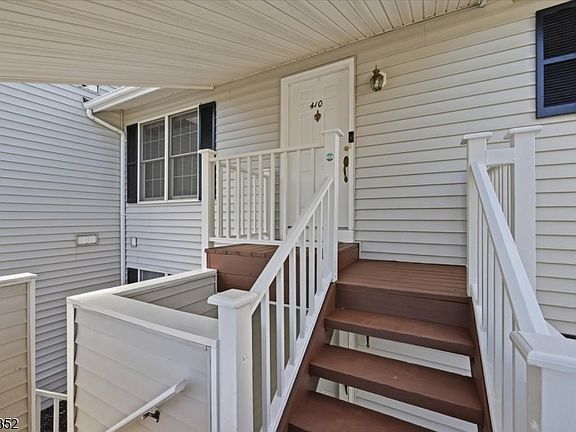 5th image of 410 Ferncrest Ct
