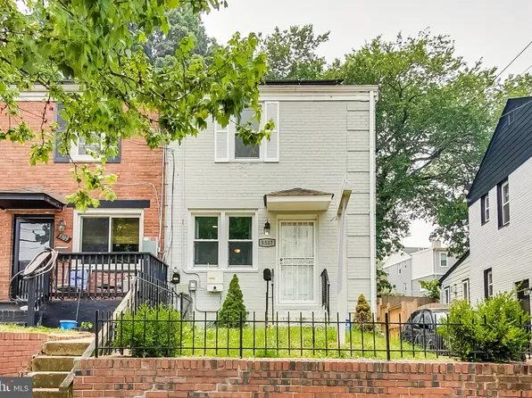 5507 Bass Pl SE, Washington, DC 20019