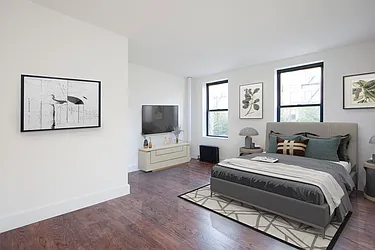 Rented by R New York