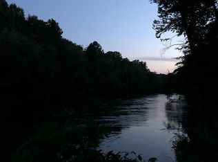 220 Rivers Edge Ln, Benton, TN 37307