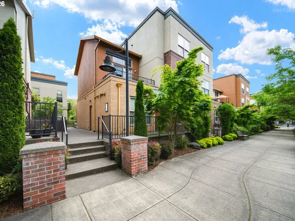 6279 NE Carillion Dr Unit 102, Hillsboro, OR 97124