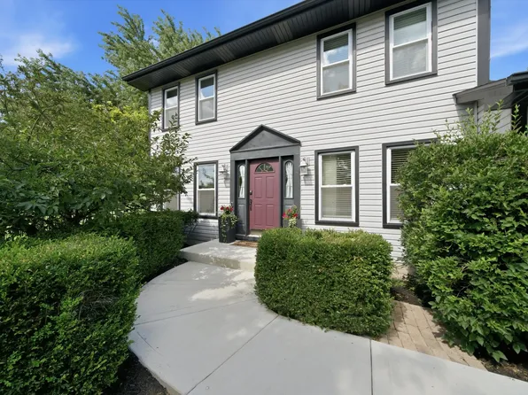 701 Bayberry Dr, Bartlett, IL 60103