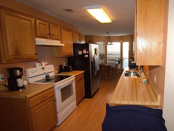 3rd image of 3005 NE 14th St