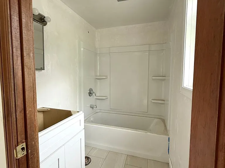 37 Groton School Rd — Photo 3