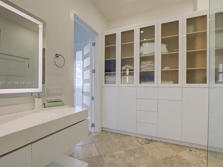3725 Ocean Dr #Penthouse 02 — Photo 6