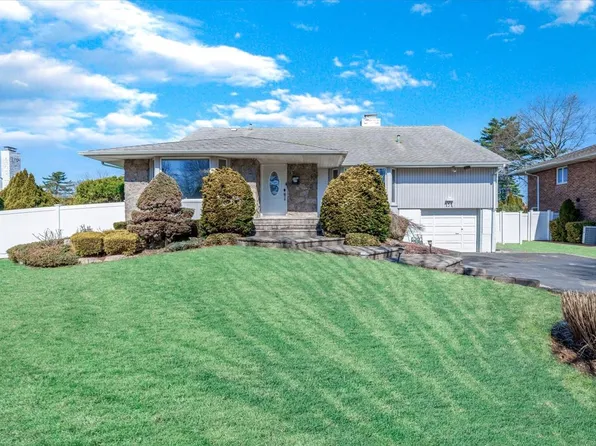 171 Birchwood Park Drive, Jericho, NY 11753