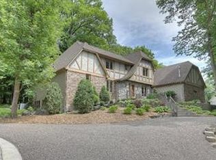 1708 Pondview Ter, Wayzata, MN 55391