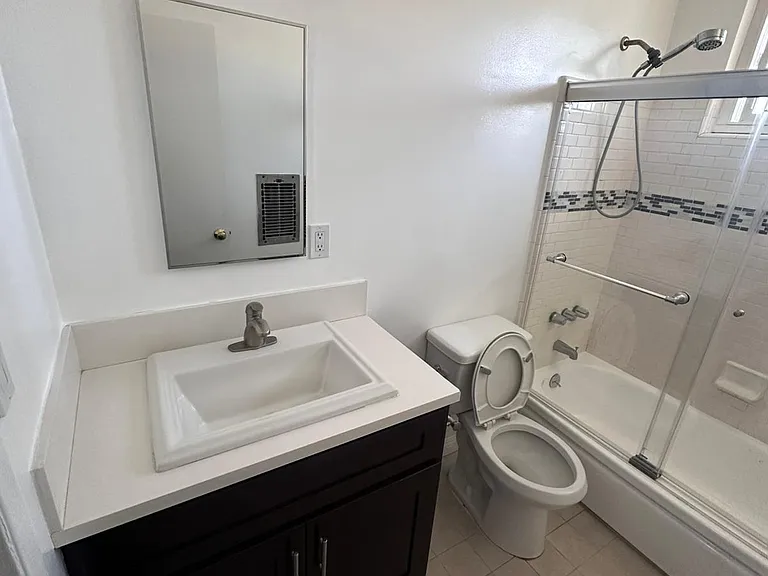 7521 Norton Ave #6 — Photo 9