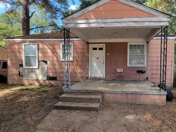 52 Pecan Dr, Selma, AL 36701