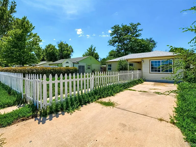 1965 Xenia St — Photo 2