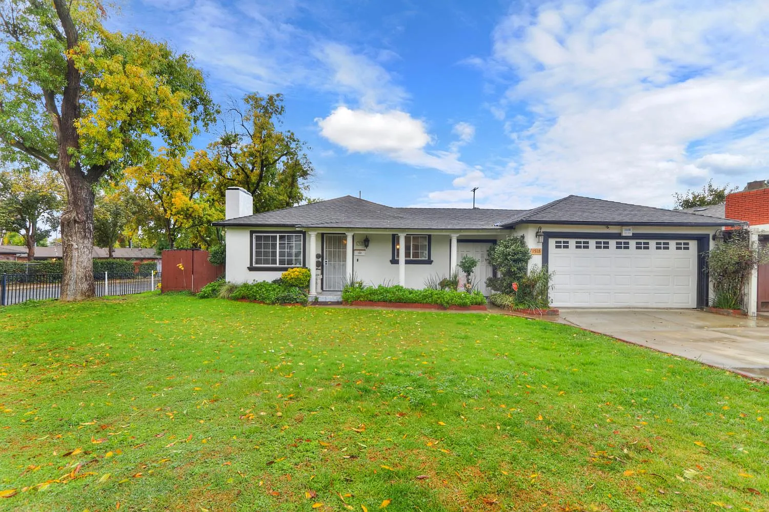 1518 Victor Way photo 1
