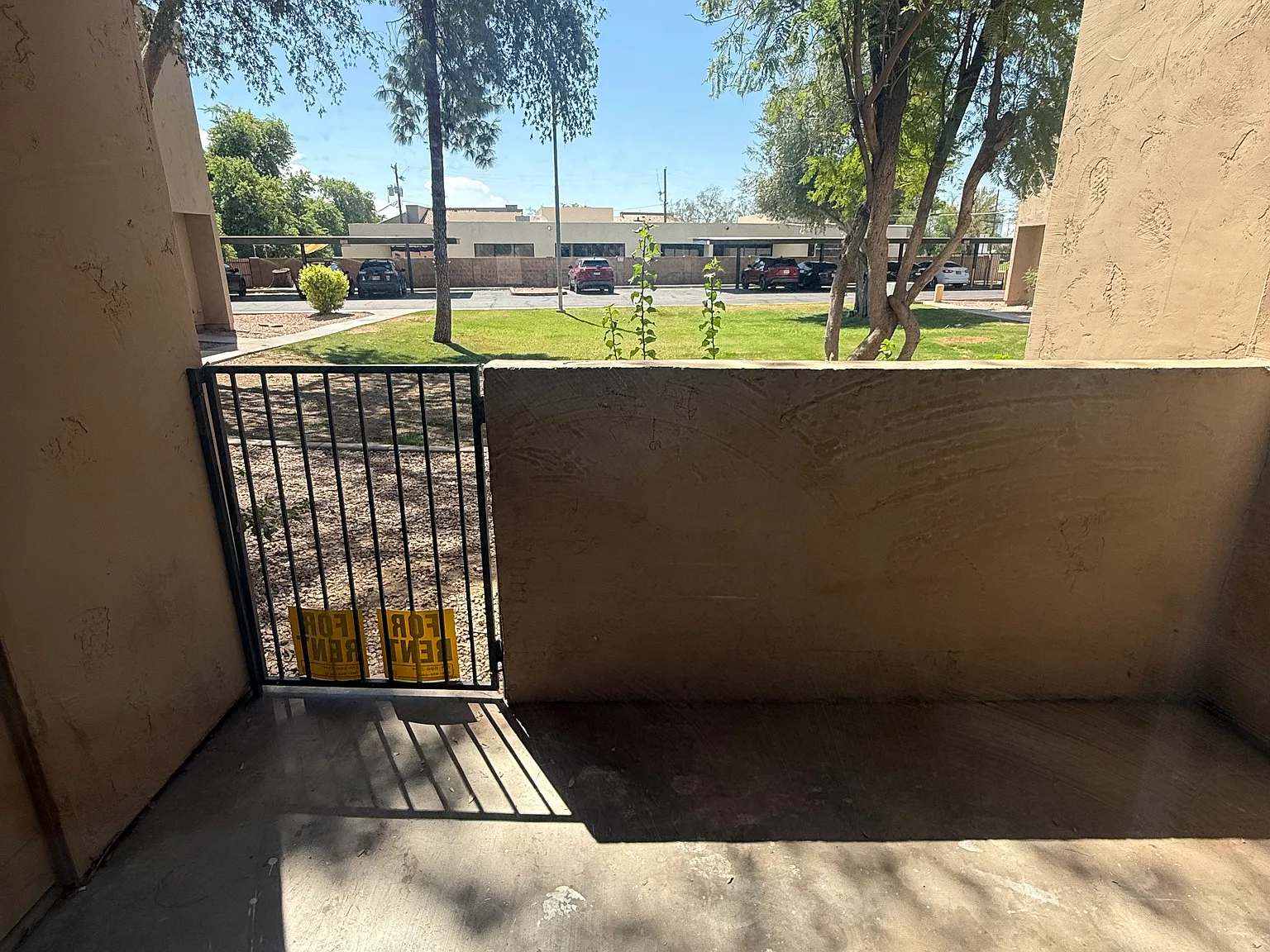 2 bed, 1.5 bath, 1048 sqft, $1,225 — Photo 3