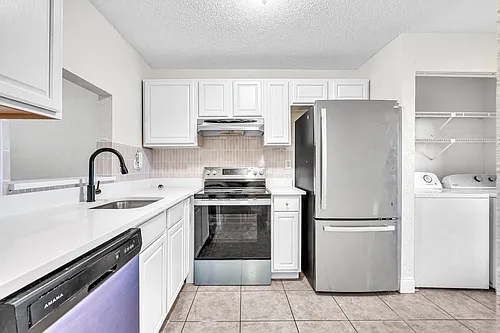 2510 Riverside Dr #2510 Photo 1 2510 Riverside Dr #2510 Photo 1