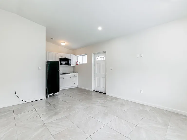 13961 SW 156th Ter — Photo 9