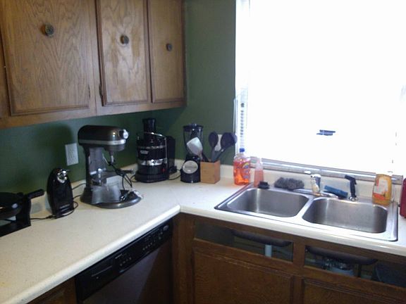 5th image of 2349 Woodbrook Cir N