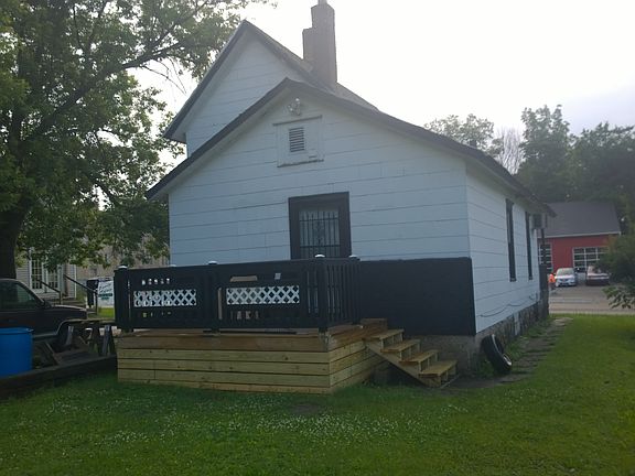 3rd image of 355 Capital Ave SW