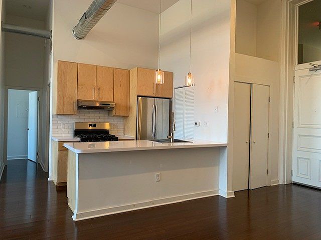1st image of 1839 Green St APT 306
