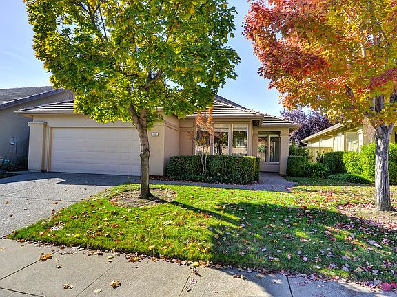 2nd image of 1161 Blackberry Cir